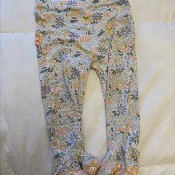 Magnetic me Floral Kids Long Sleeve Pajama Set with Ruffle Collar - Picture 4 of 7